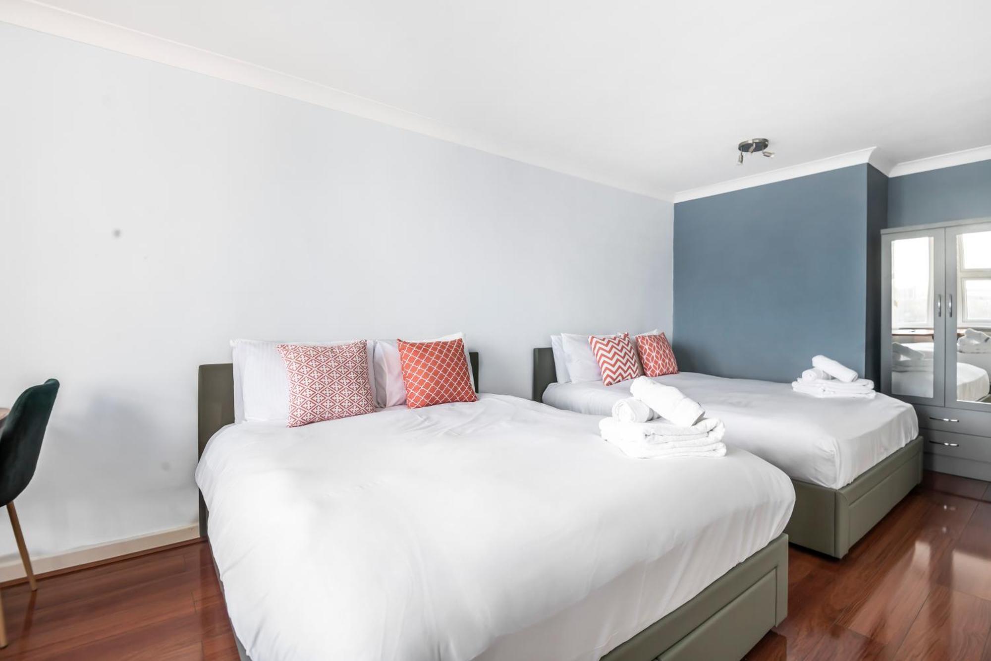 Riverside 3Br With Easy Transport 20Mins To City Centre Лондон Экстерьер фото