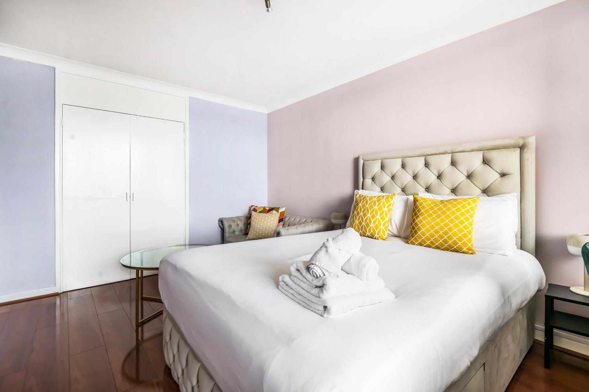 Riverside 3Br With Easy Transport 20Mins To City Centre Лондон Экстерьер фото